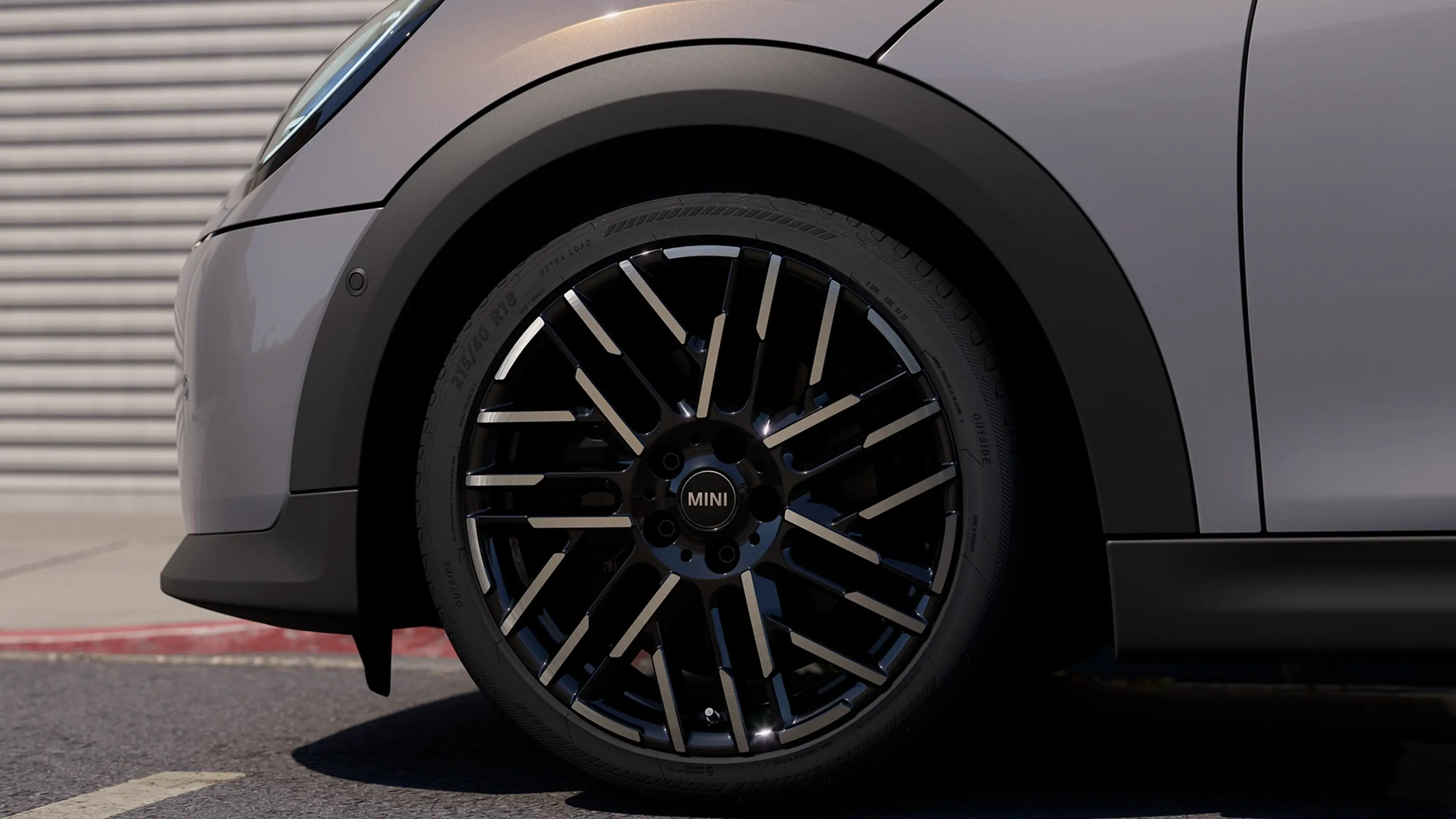 MINI Cooper Convertible – exterior highlights - wheel close-up