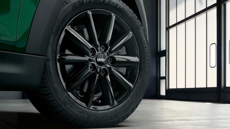 MINI tyres reduced rolling resistance