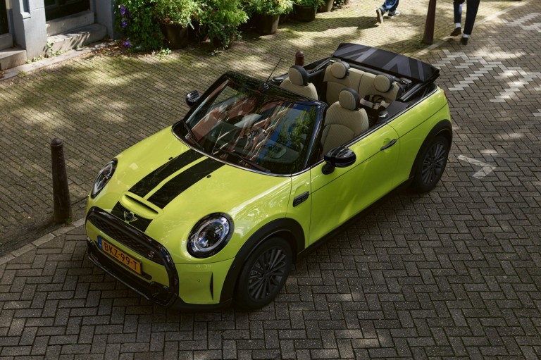 MINI Convertible – side view – customised