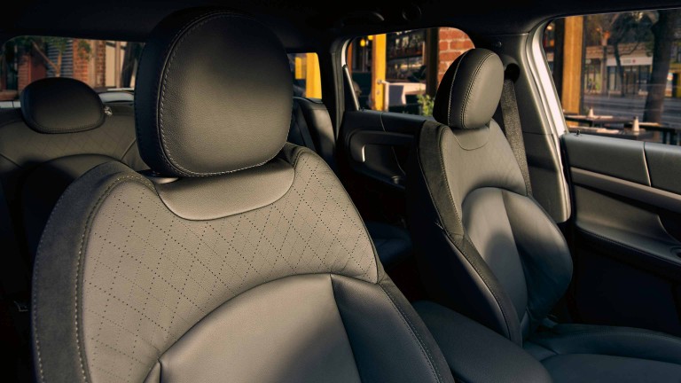 MINI Cooper SE Countryman ALL4 – interior surfaces
