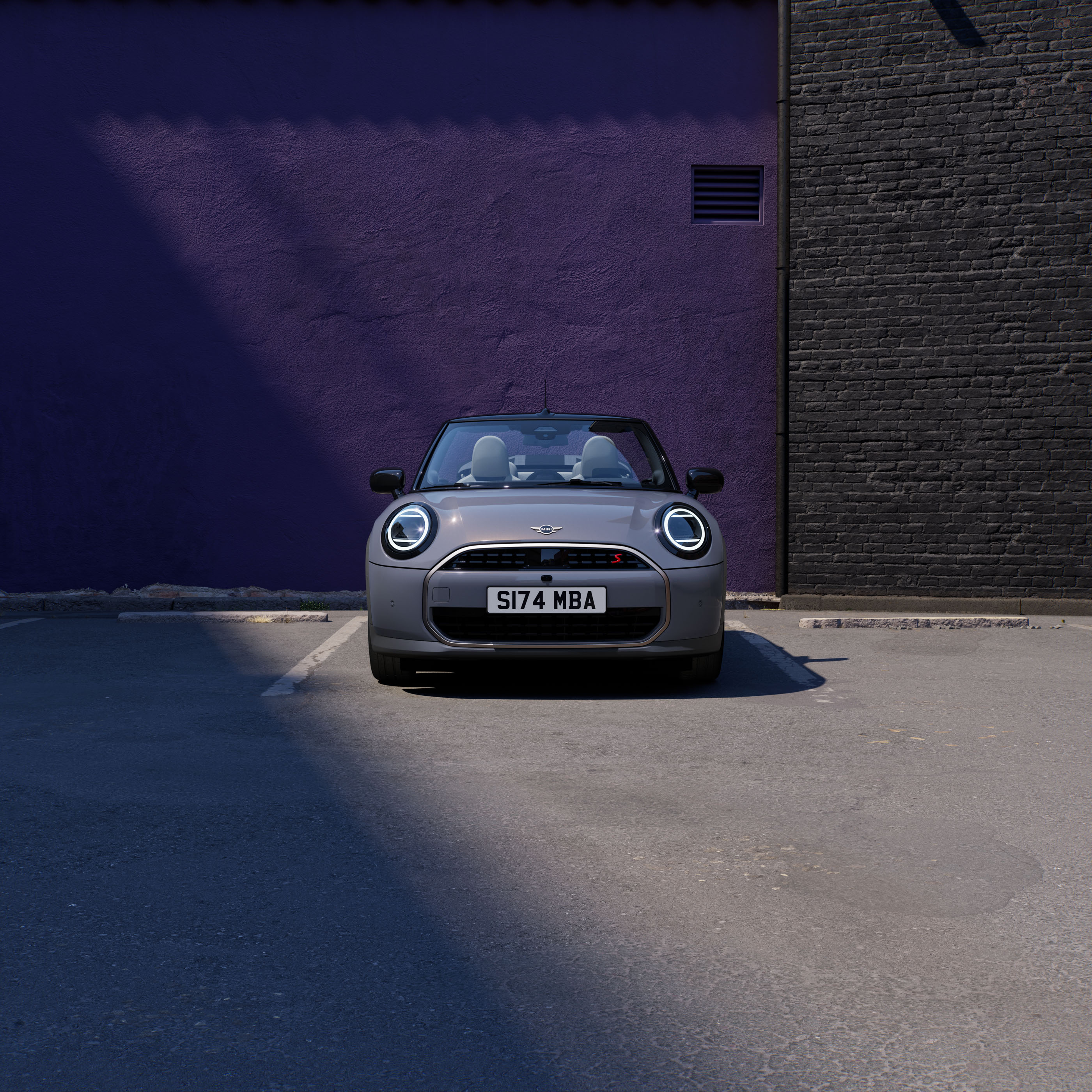 MINI CONVERTIBLE. front view